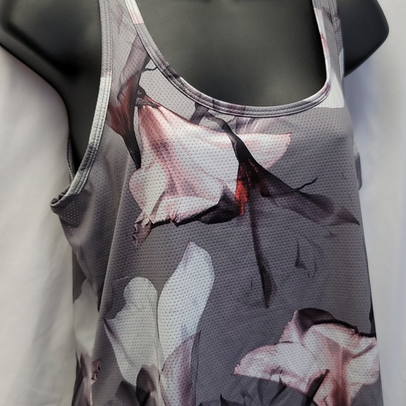 Fabletics top - Picture 2 of 6